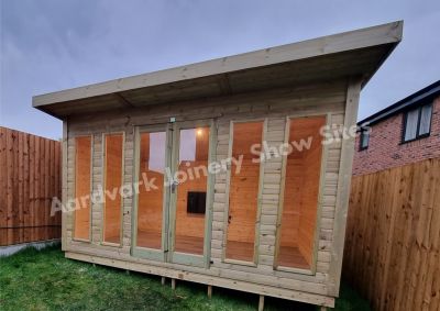 Home office, insulated office, insulated man cave, garden room, monarch, uber house, Sydney, office cube, insulated royal, aardvark joinery, Barnsley Garden rooms, Wakefield Road show site, summerhouses Barnsley